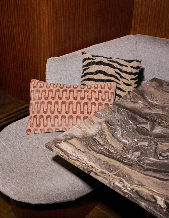 DOGGUO Retro wave interior cushion - brown/beige